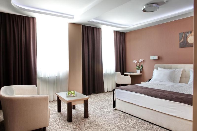 Garni Hotel Aveny Čačak Exteriér fotografie